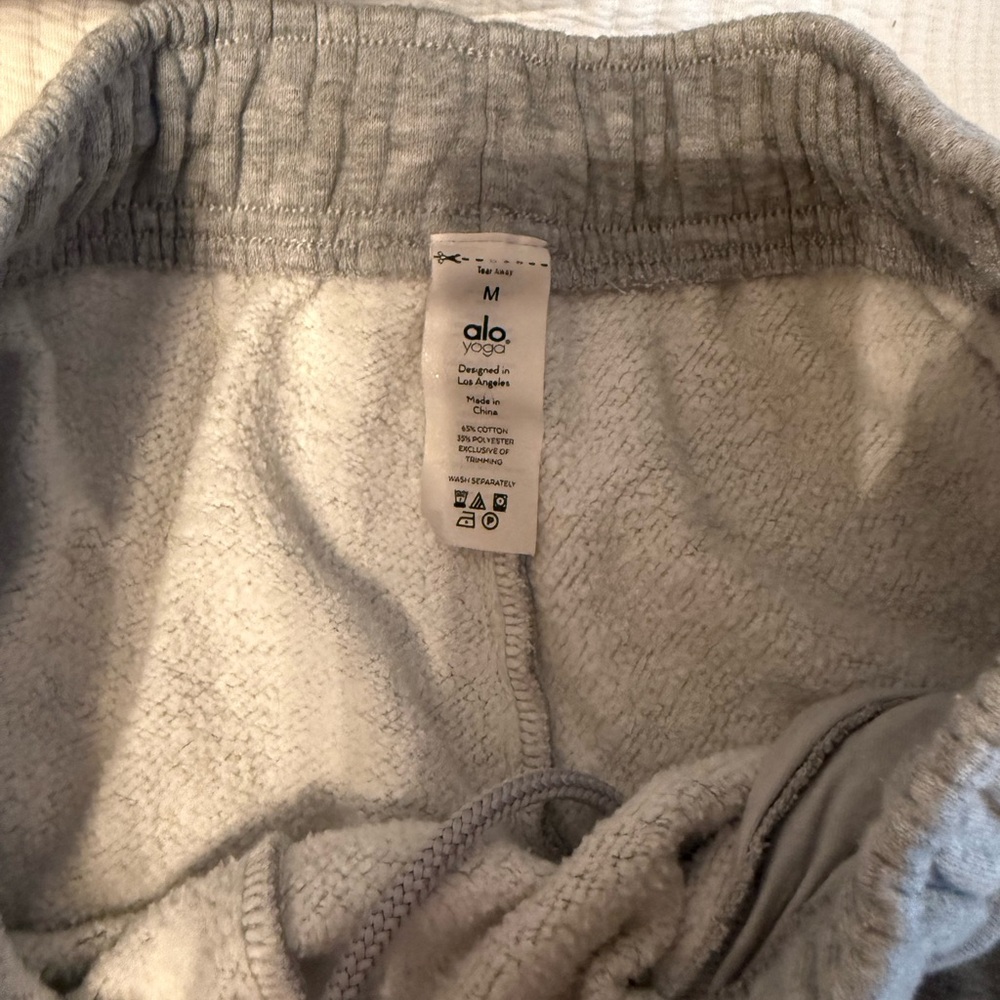 ALO Yoga Light Gray Women's Joggers - Picture 4 of 5